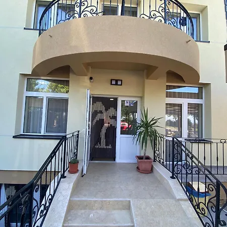 게스트하우스 Casa Andreea 3*